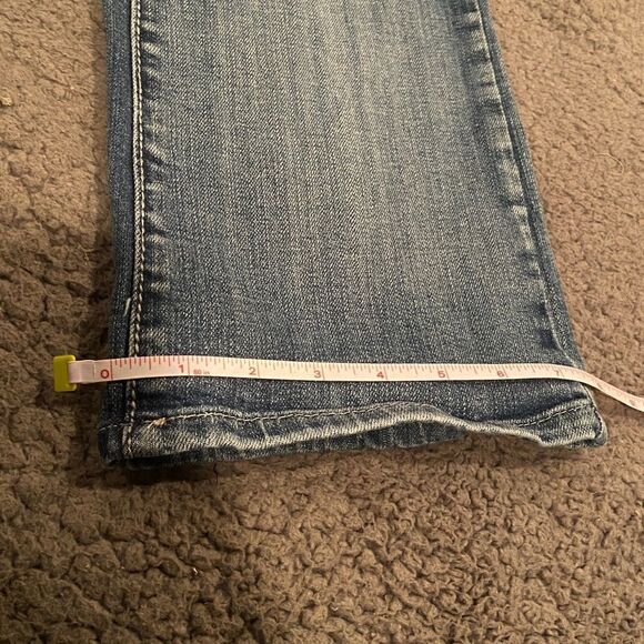 Grace in La Cropped Jeans - Picture 6 of 16